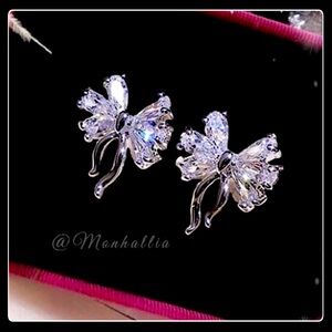NEW 14K WHITE GOLD SIMULATED DIAMOND BEAUTIFUL RIBBON BOW GIFT STONE EARRINGS